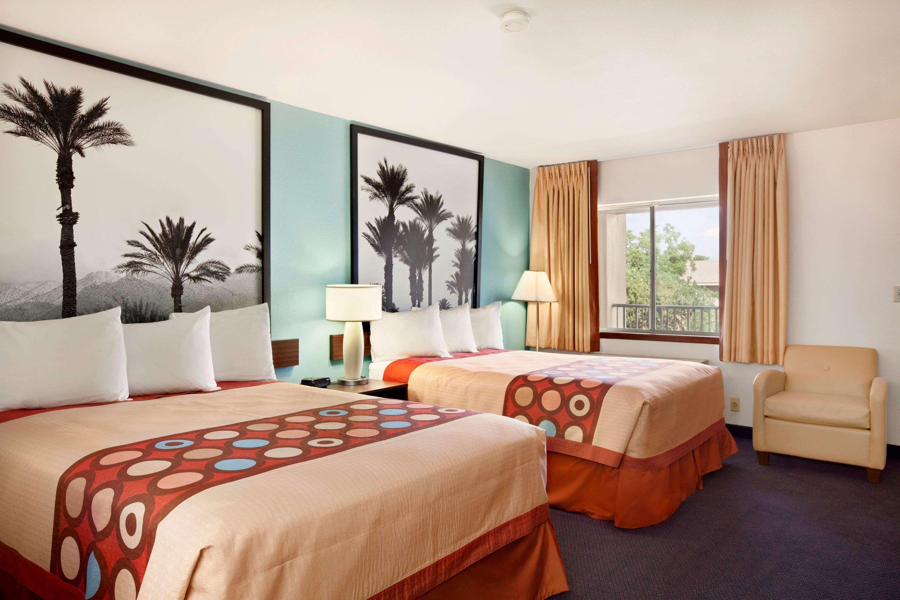 Super 8 By Wyndham Indio Hotel Exterior foto