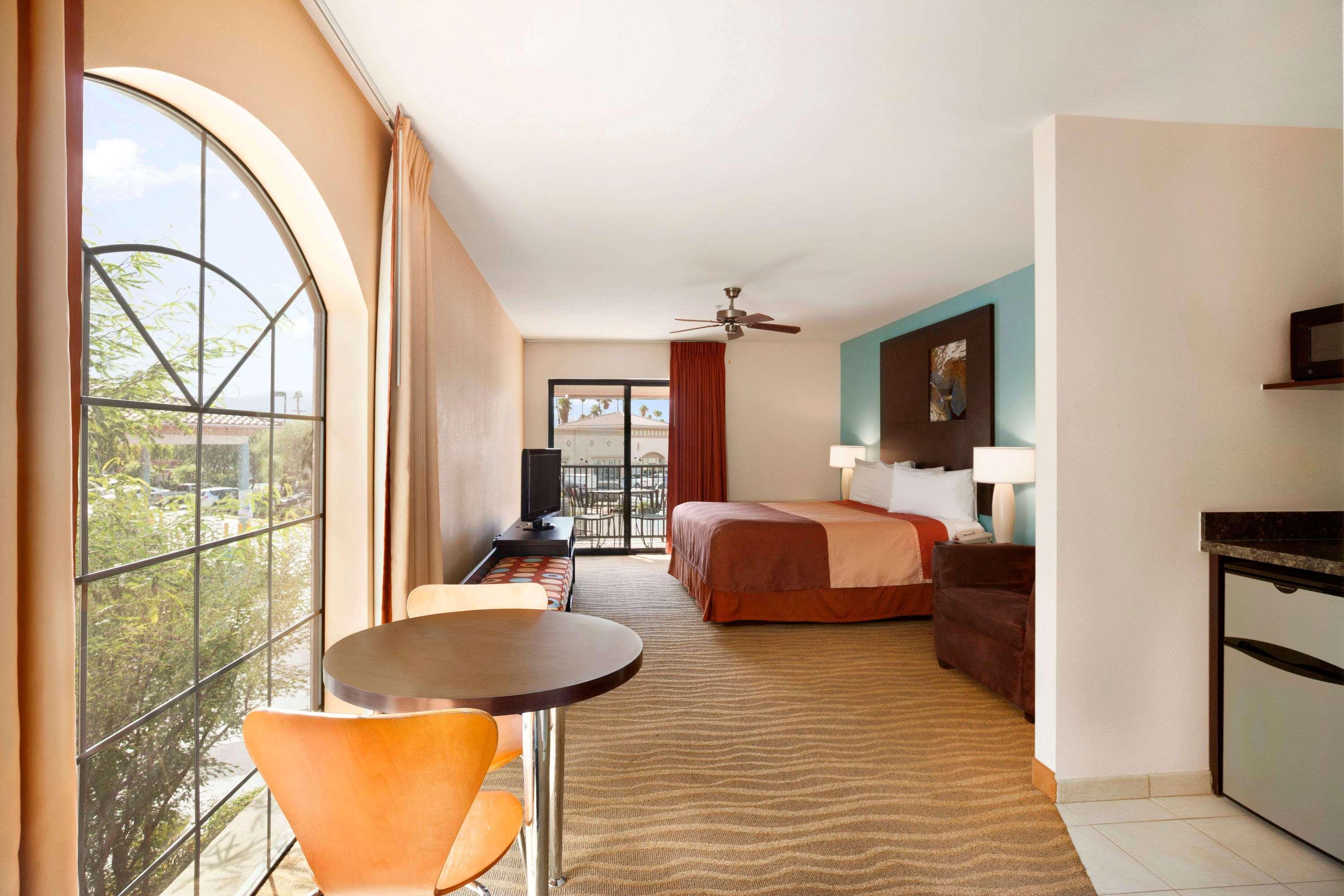Super 8 By Wyndham Indio Hotel Exterior foto