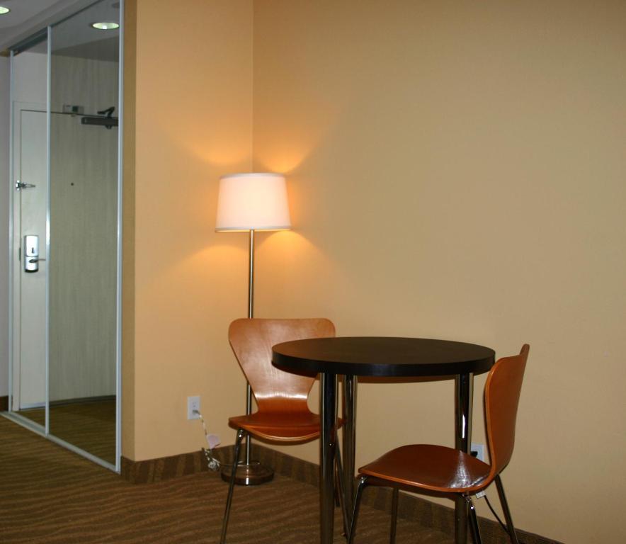 Super 8 By Wyndham Indio Hotel Quarto foto